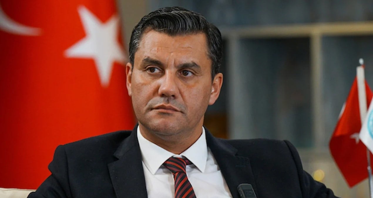 ferdi-zeyrekin-annesi-fenalasti-aYa122Kh.jpg